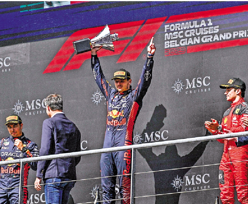 　　圖：韋斯達賓（右二）在比利時站贏得冠軍。 法新社