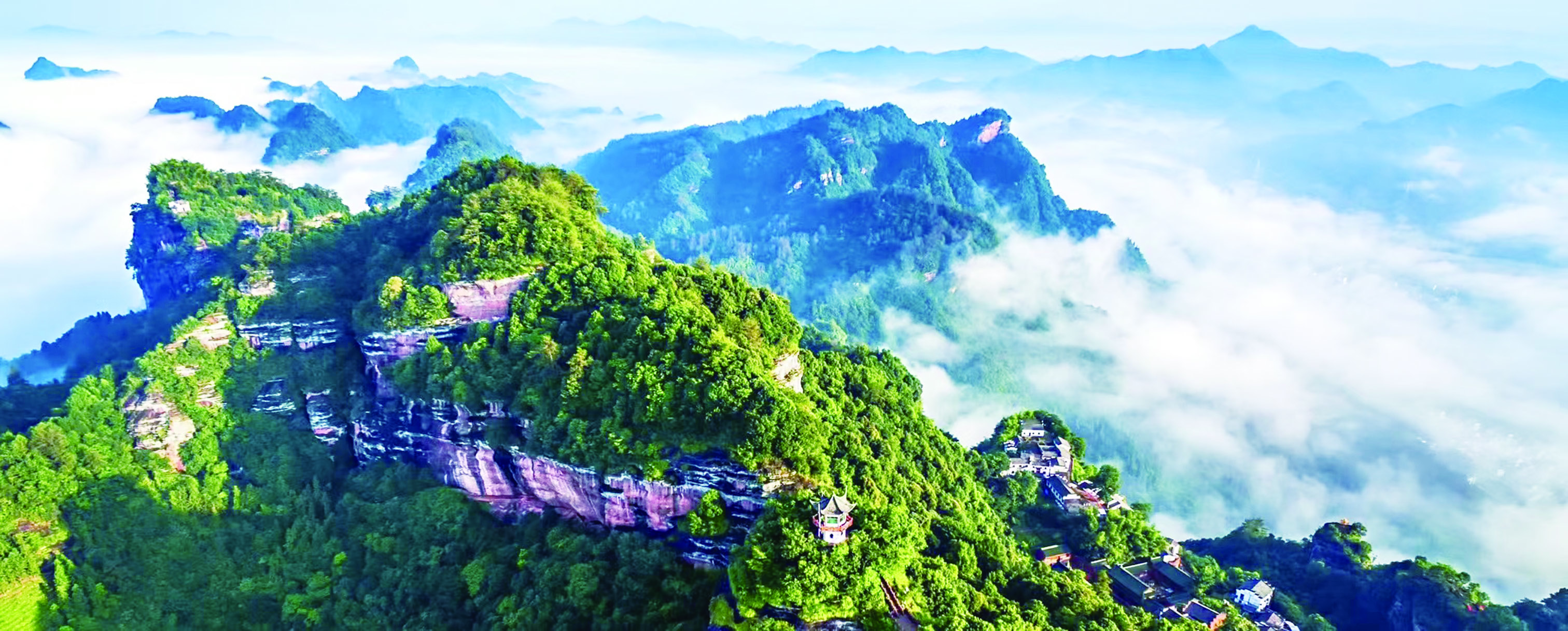 　　圖：齊雲山風景。\潘成　攝