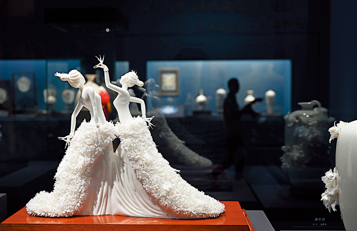 　　圖：「中國白──德化白瓷展」正在北京中國國家博物館舉行。