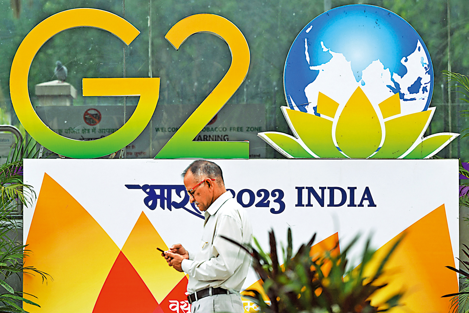 　　圖：新德里街頭隨處可見宣傳G20峰會的廣告牌。\法新社