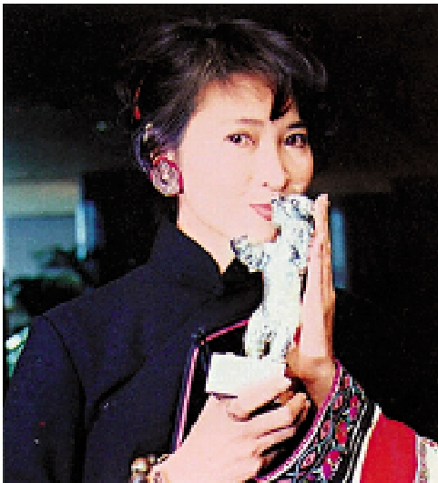 　　圖：蕭芳芳1995年憑《女人四十》獲柏林影展女演員獎。