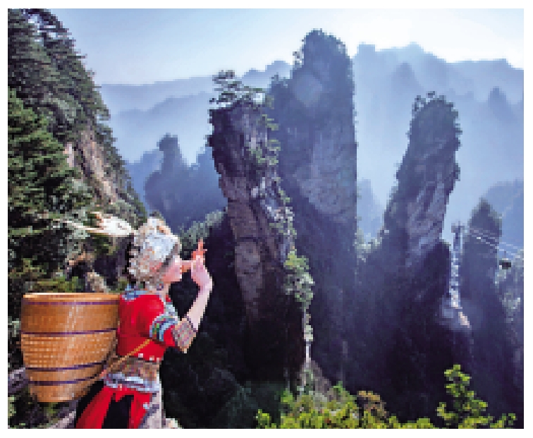 　　圖：黃石寨索道是黃石寨景區重要的「空中走廊」。