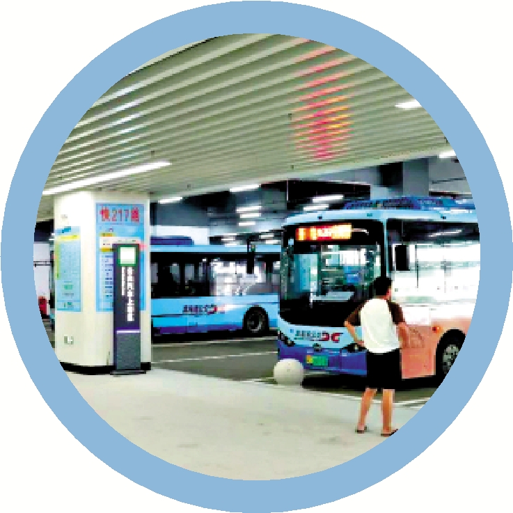 　　圖：虎門站共設置公交車線路14條。\受訪者供圖