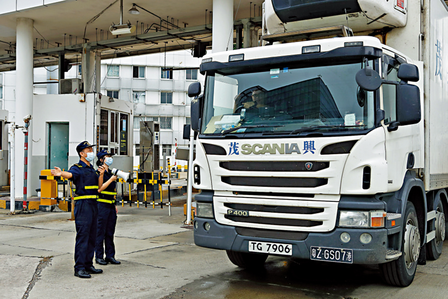 　　圖：18日7時起，深圳文錦渡口岸全面恢復供港鮮活產品通關。\受訪者供圖