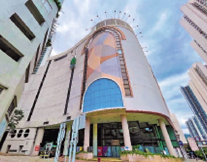 　　圖：荃灣海濱商場於1990年落成。