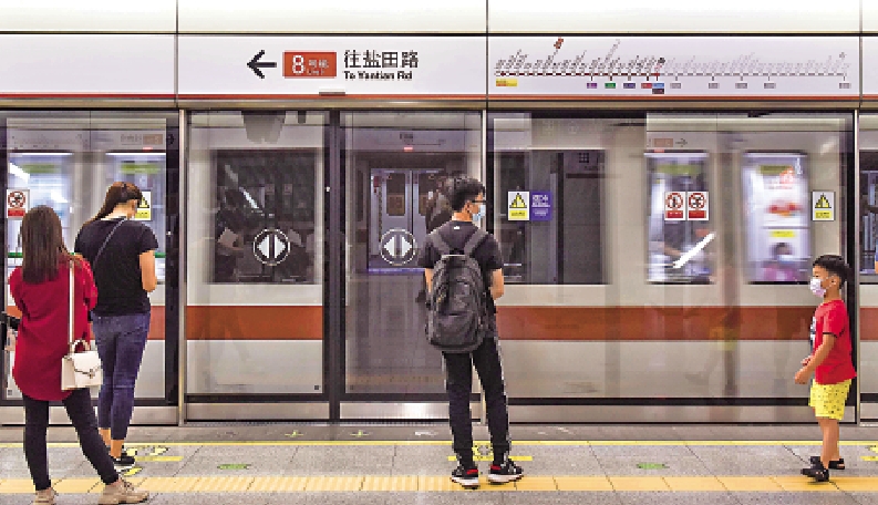 　　圖：深圳地鐵8號線二期進入試跑時刻表階段。\大公報記者郭若溪攝