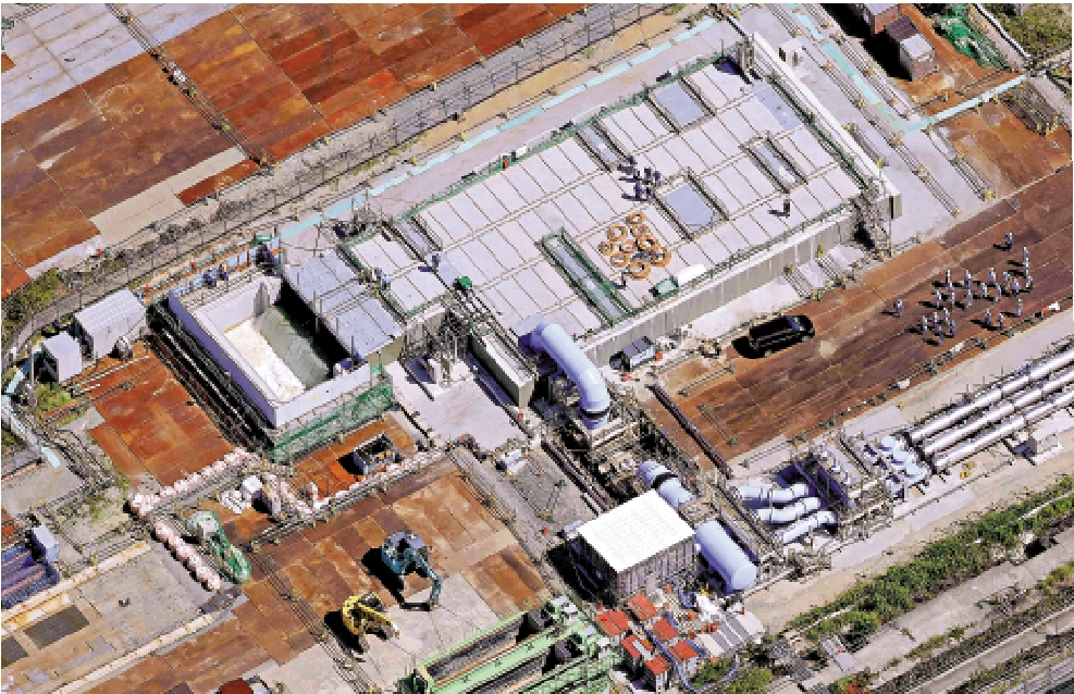 　　圖：福島核電站核污水處理設施。\路透社