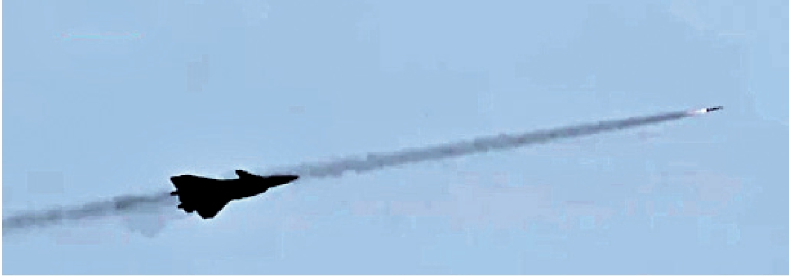 　　圖：空軍宣傳片首次曝光殲-20實彈發射空空導彈。