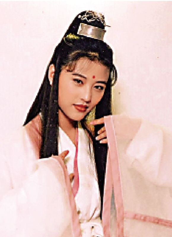 　　圖：周海媚在一九九四年電視劇《倚天屠龍記》中飾演周芷若。\劇照