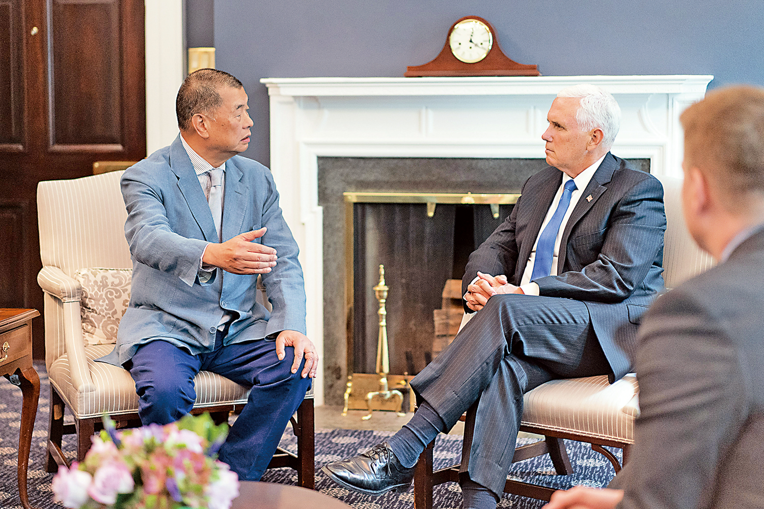 　　圖：二〇一九年七月，黎智英與時任美國副總統彭斯見面，公然要求美國介入香港修例。