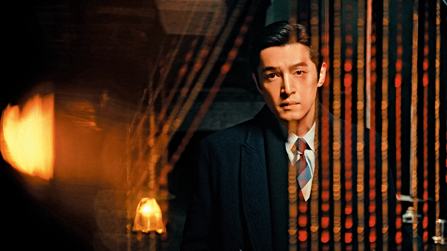 　　圖：《繁花》一劇中的阿寶（胡歌飾），由工廠工人蛻變成為商界天之驕子。