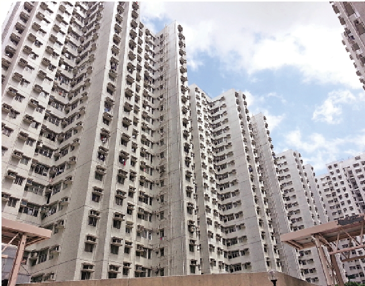 　　圖：昔日「九龍居屋王」大角咀富榮花園，在全港最貴居屋呎價排名跌至第34位。