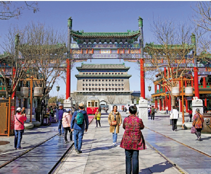 　　圖：正陽門位於北京城南北中軸線上天安門廣場最南端，是老北京「京師九門」之一。/新華社