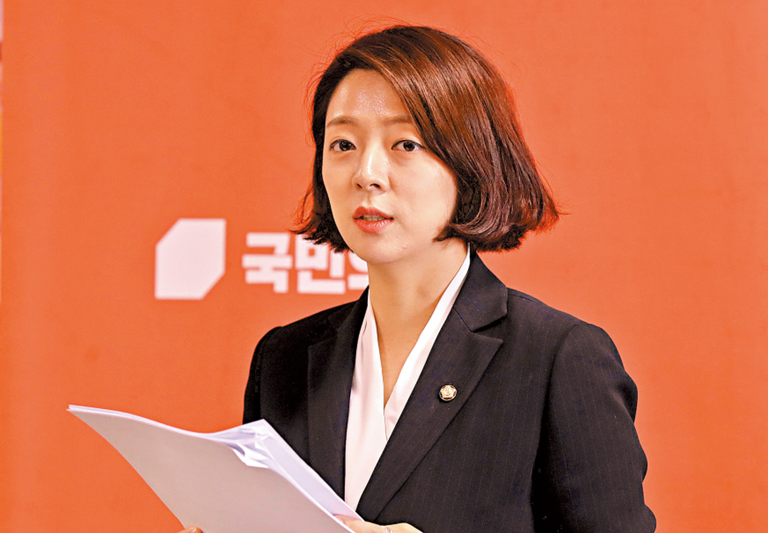 　　圖：韓國議員裴賢鎮25日在首爾遇襲。圖為裴賢鎮去年5月在國會發言。\美聯社