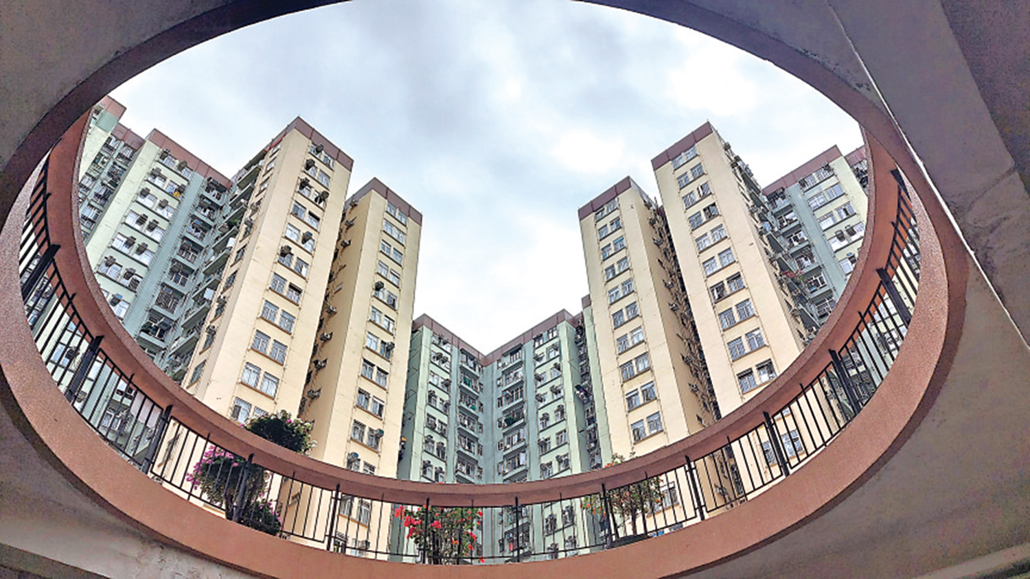 　　圖：九龍藍籌屋苑美孚新邨連錄低價成交。