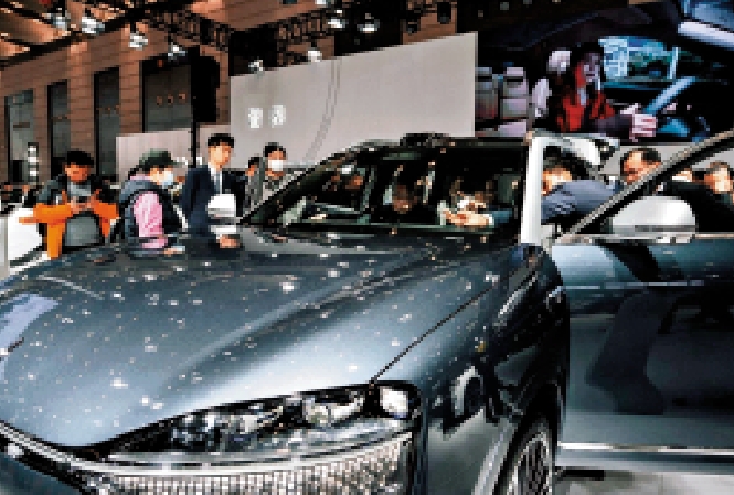 　　圖：鴻蒙智行品牌亮相2024年第九屆元旦西安車展。
