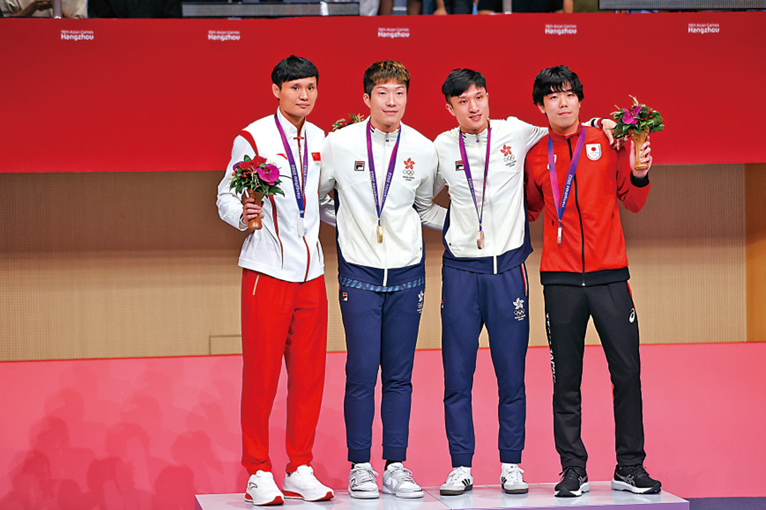 　　圖：張家朗（左二）、蔡俊彥（左三）將在主場出戰世界級賽事。