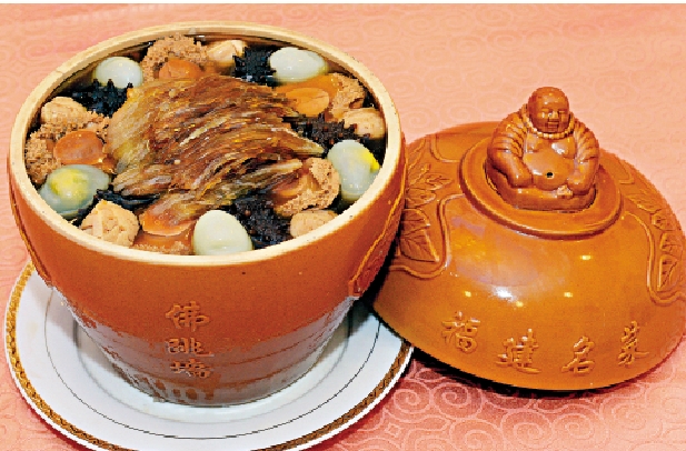 　　圖：佛跳牆是台灣民眾最喜愛的年菜之一。\資料圖片