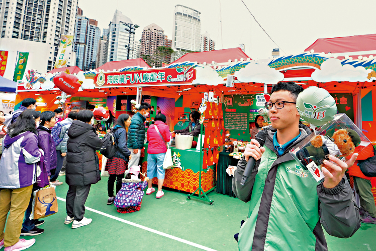 　　圖：海關首次在維園年宵市場擺放新春年宵攤位。