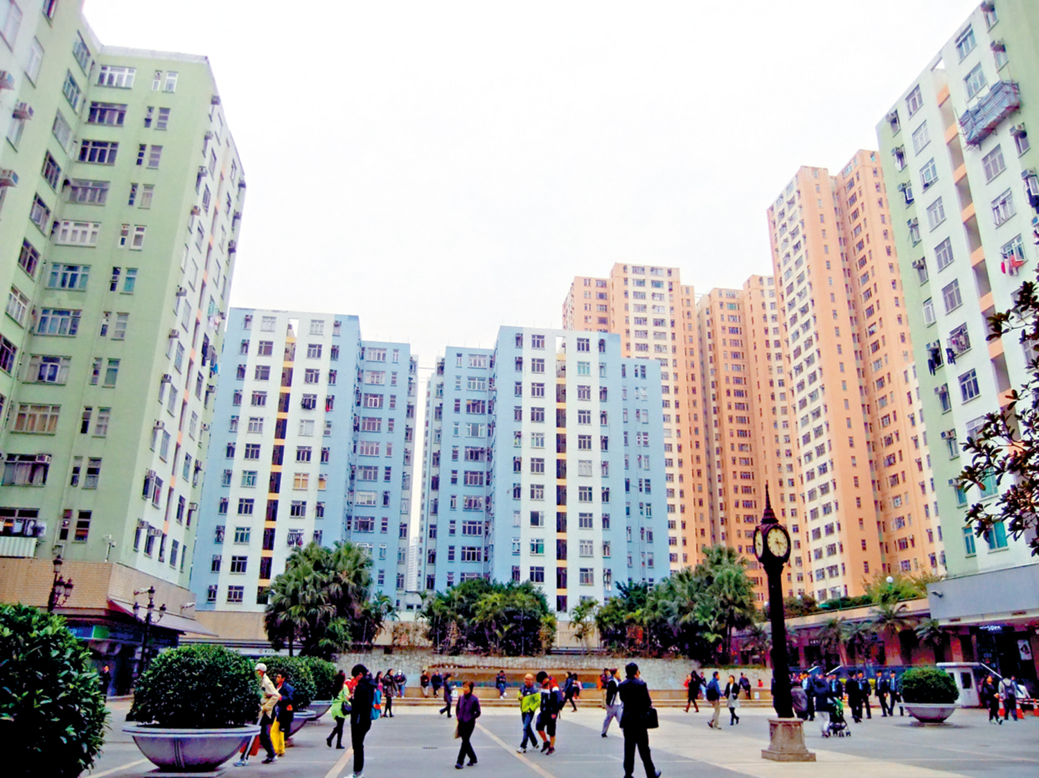 　　圖：德福花園最新成交呎價為9246元，再度失守萬元。