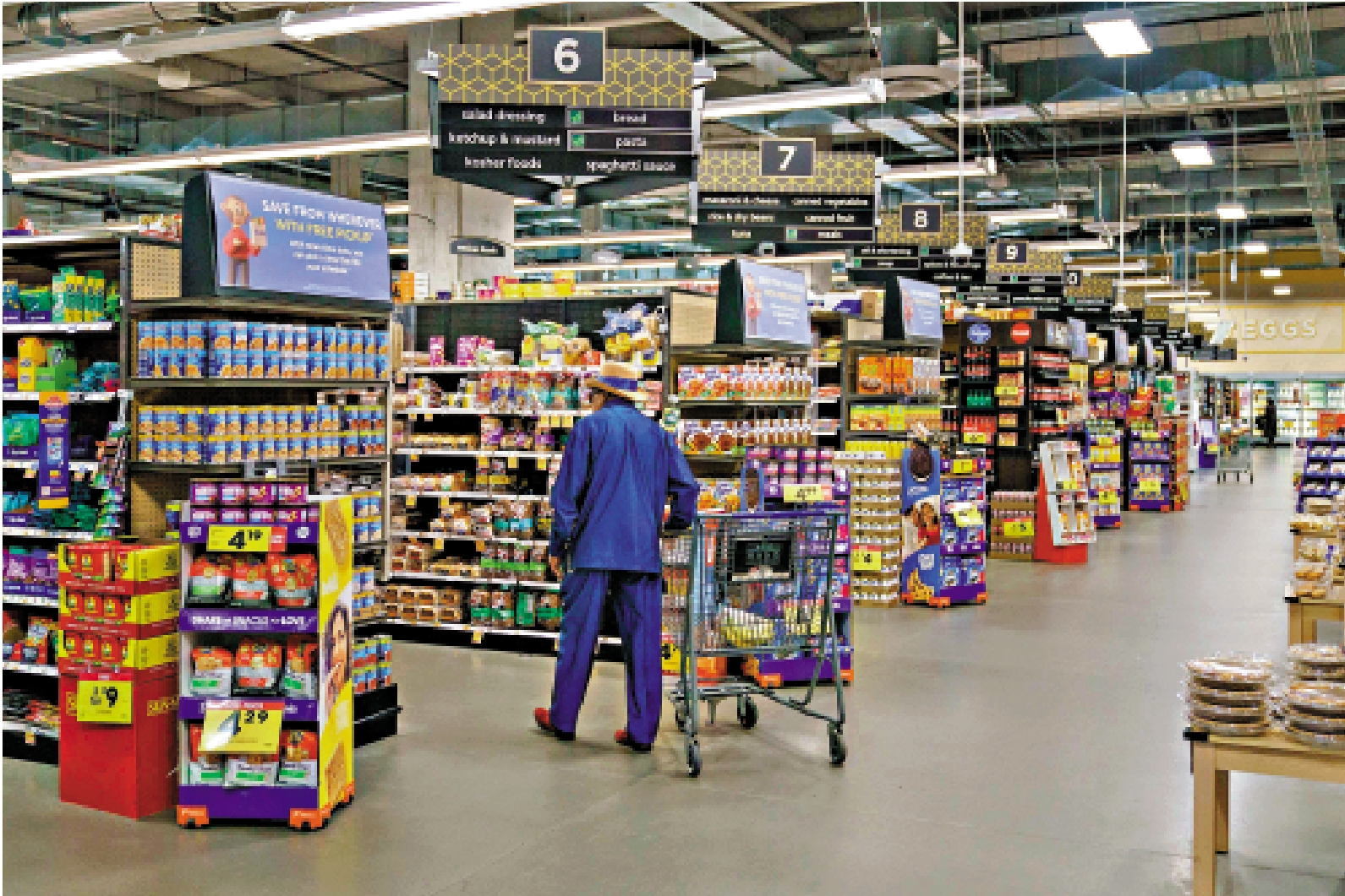 　　圖：最新研究顯示，超加工食品可能導致數十種健康問題。圖為美國佐治亞州亞特蘭大的一間超市。\法新社