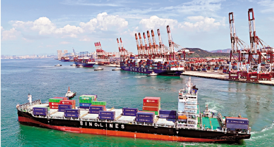 　　圖：山東港口青島港「一帶一路」國家和地區箱量保持高速增長。\新華社