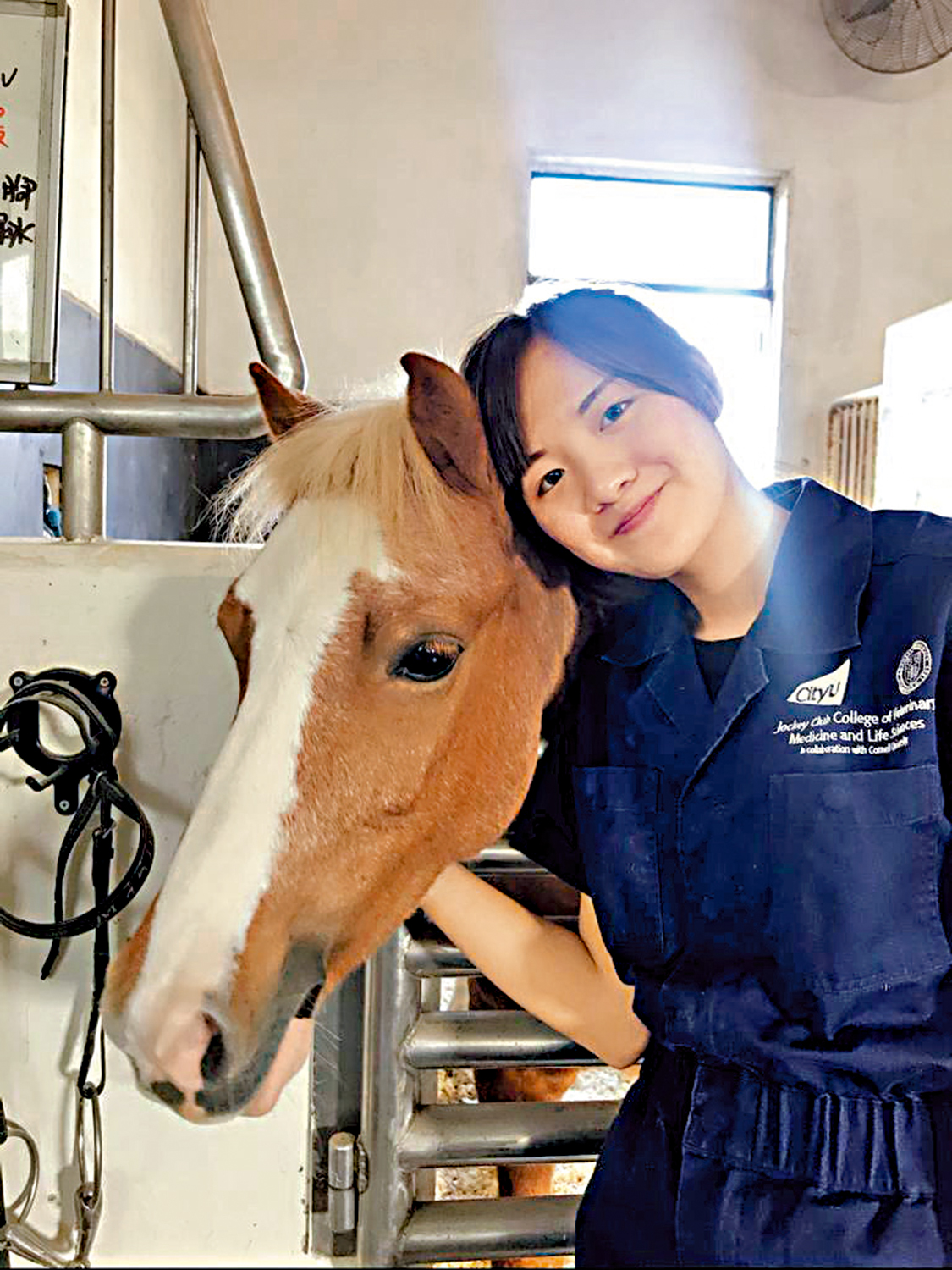 　　圖：毛苑雯自小已立志成為獸醫，希望可以幫助動物恢復健康，為主人排憂解難。\受訪者供圖