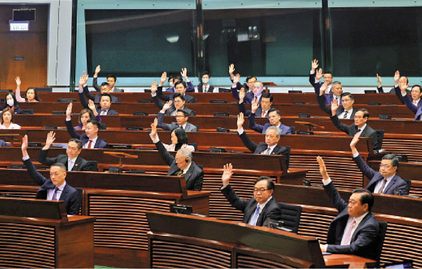 　　圖：《維護國家安全條例》經過立法會認真和謹慎的審議後獲全票通過，得到廣大香港市民全力支持。