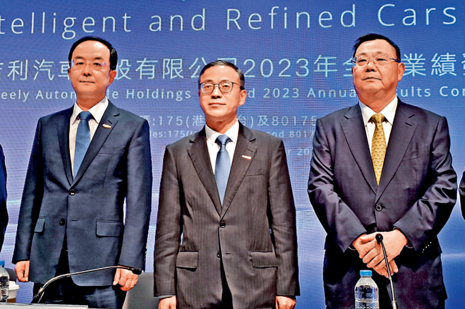 　　圖：（左起）吉利執行董事安聰慧、副主席李東輝及行政總裁桂生悅。