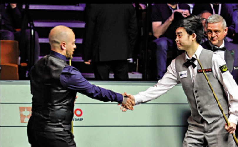 　　圖：斯佳輝（右）在去年首次參加世錦賽，4強不敵比素爾止步。