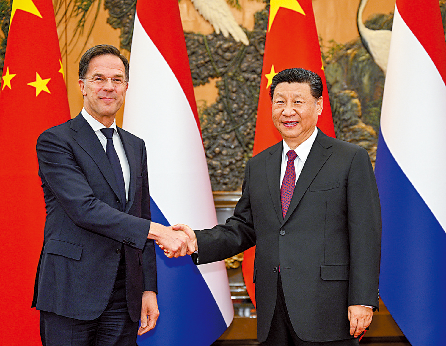 　　圖：3月27日下午，國家主席習近平在北京人民大會堂會見來華進行工作訪問的荷蘭首相呂特。\新華社