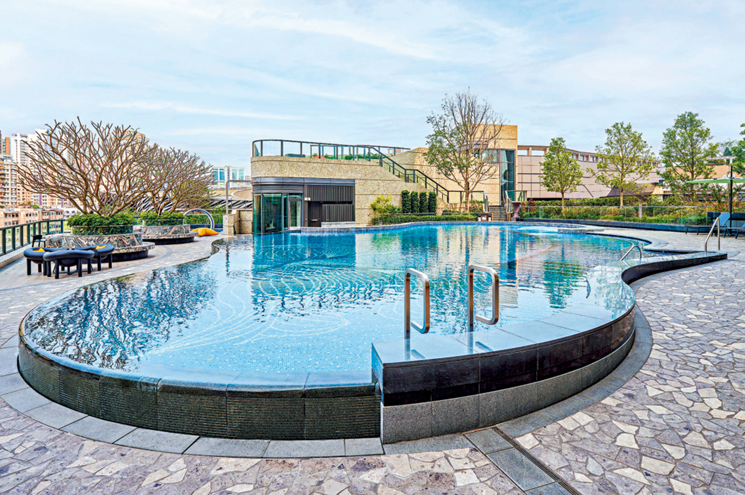 　　圖：The YOHO Hub Ⅱ會所提供戶外泳池。