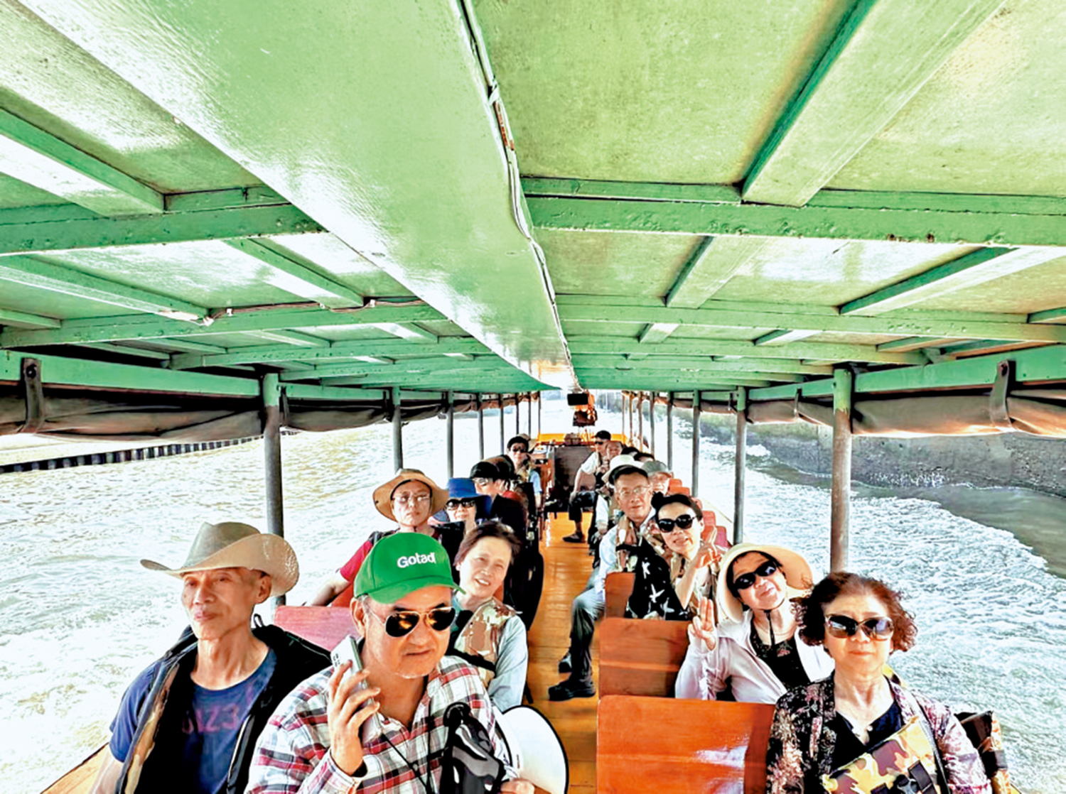 　　圖：山東遊客在泰國沙美島旅遊。\受訪者供圖