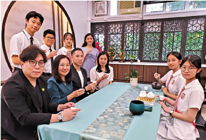 　　圖：善德基金會去年首辦「善德學堂—茶文化傳承校園課程」，逾三百名中小學生參與。