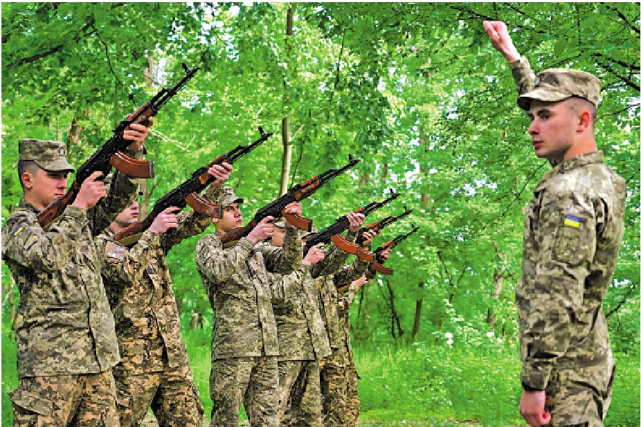 　　圖：利沃夫某營地的烏軍士兵。\法新社