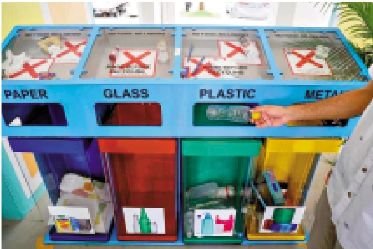 　　圖：新加坡的垃圾分類並不複雜。圖為新加坡的可回收垃圾箱。\網絡圖片