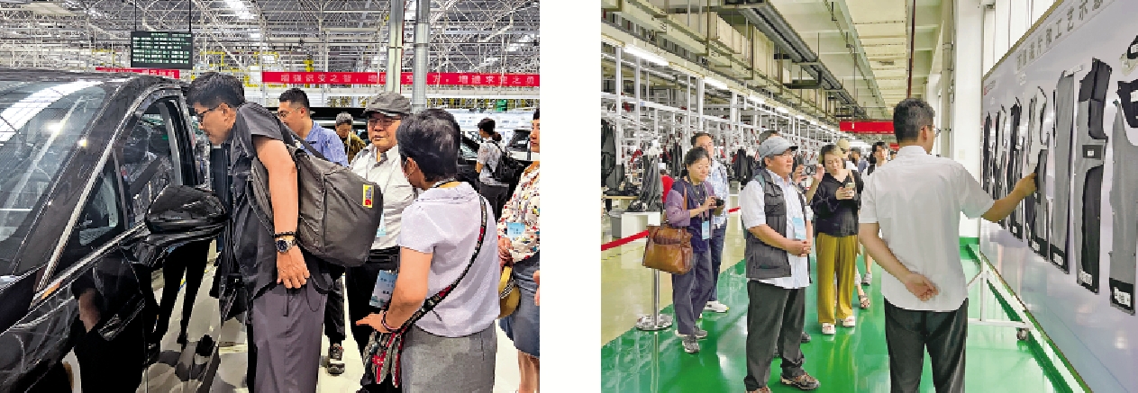 　　左圖：交流團參觀上汽大通汽車公司南京分公司，了解智能化製造。右圖：交流團在無錫參觀紅豆集團製衣工廠。