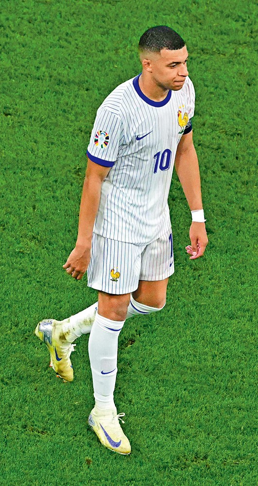 　　圖：麥巴比多番埋門俱未能取得個人首個歐國盃「運動戰入球」。\法新社