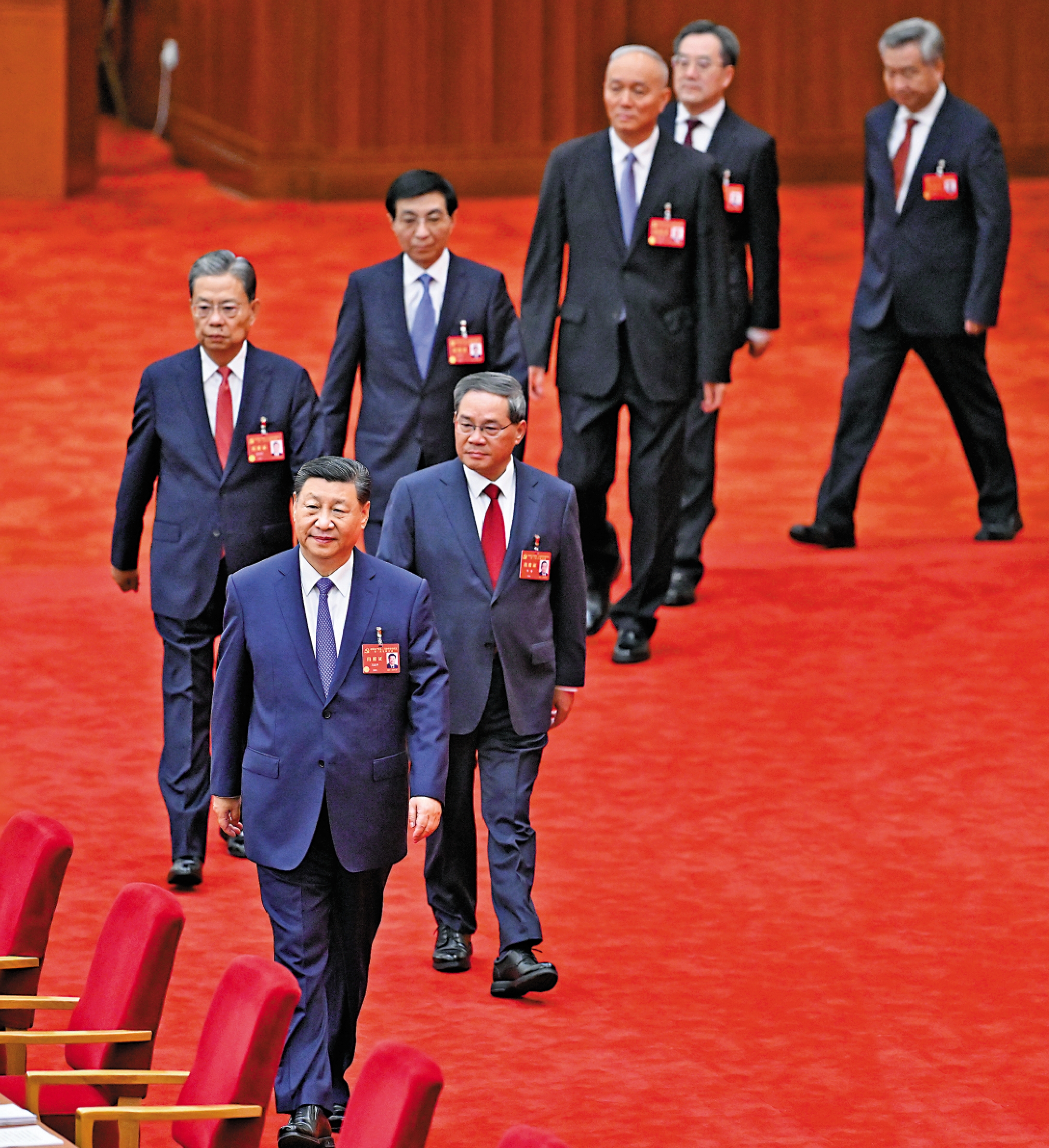 　　圖：中國共產黨第二十屆中央委員會第三次全體會議，於2024年7月15日至18日在北京舉行。這是習近平、李強、趙樂際、王滬寧、蔡奇、丁薛祥、李希等步入會場。\新華社