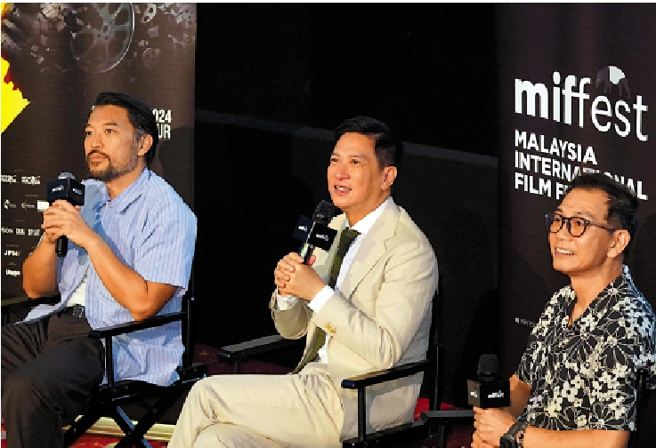 　　圖：李凱賢（左起）、張家輝、袁富華出席放映會。