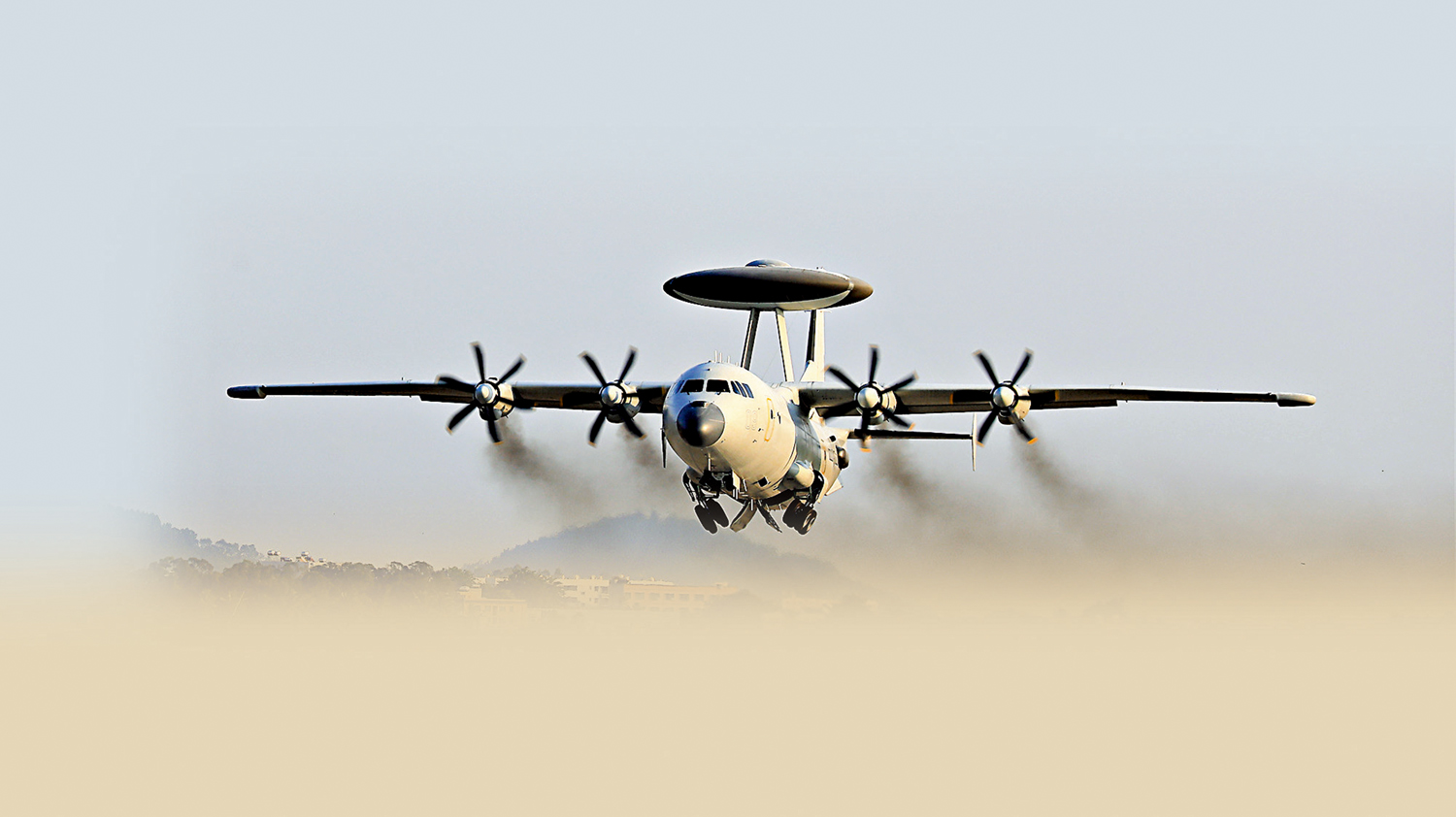 　　圖：與新型空中預警機採用同一載機平台的空警-500，是目前解放軍預警機「三劍客」之一。