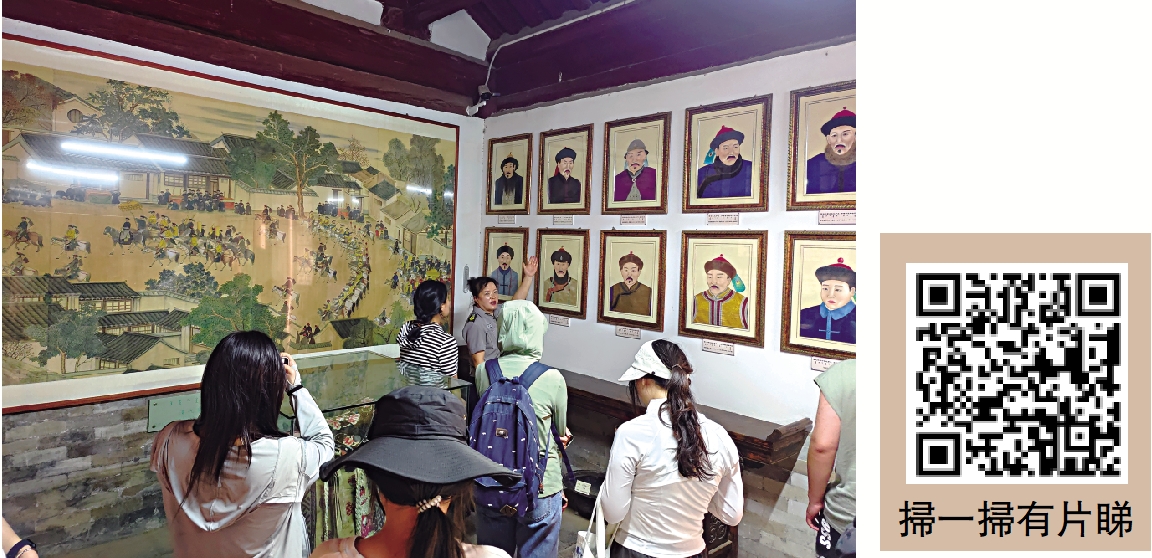 　　圖：同學們參觀阿拉善王府博物館。/大公報記者王月攝