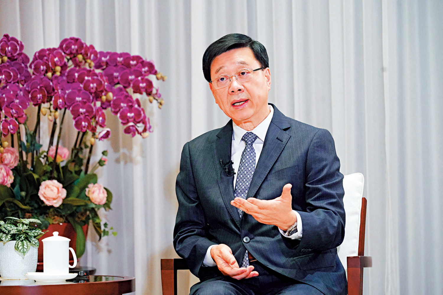 　　圖：行政長官李家超近日接受《大公報》專訪，全面闡述香港鞏固和提升國際金融、航運、貿易中心地位的施政路向。