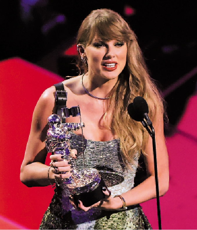 　　圖：Taylor Swift於11日出席頒獎禮時再度呼籲選民投票。/路透社