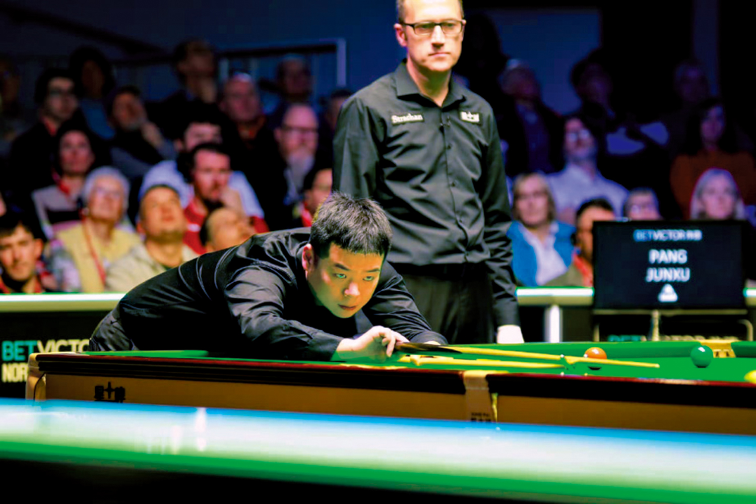 　　圖：龐俊旭於8強賽事反勝澳洲名將羅拔遜。