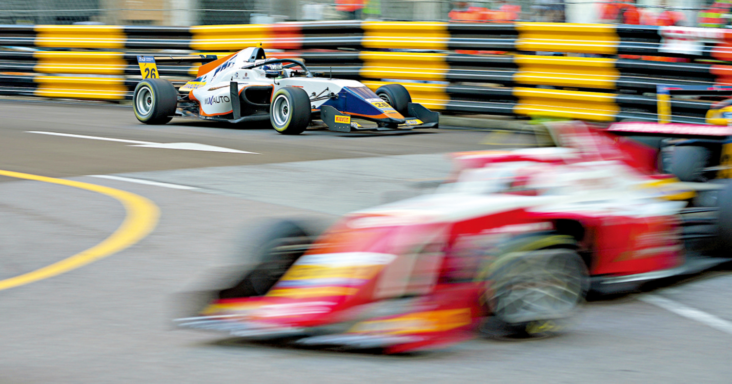 　　圖：三級方程式由R-ace GP車隊車手烏高卓古奪得。\大公報記者蔡文豪攝