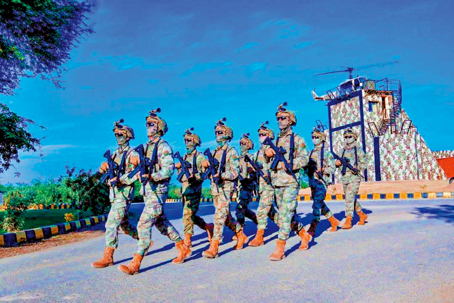 　　圖：當地時間20日，中巴「勇士-8」反恐聯合演習開訓儀式在巴基斯坦帕比國家反恐訓練中心舉行。