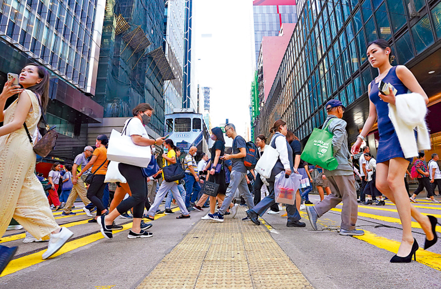 　　圖：政府建議上調破產欠薪保障基金有關遣散費特惠款項的上限，加強保障打工仔。