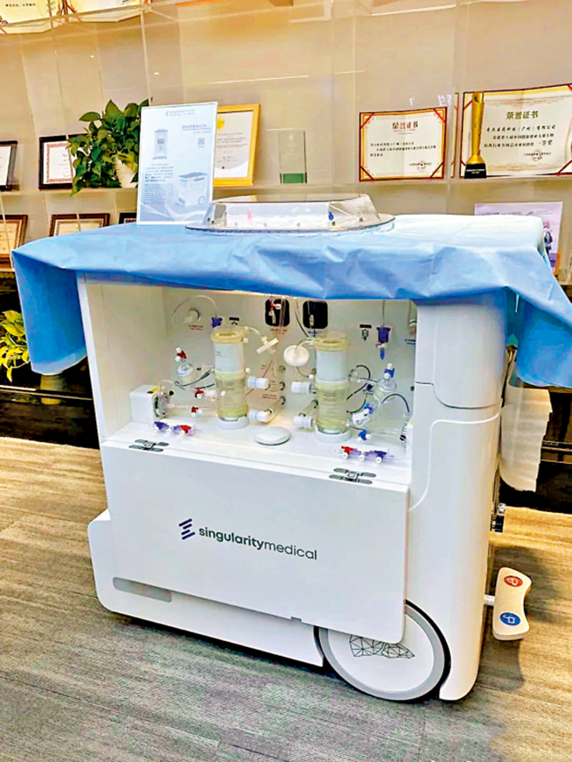 　　圖：圖為「無缺血肝臟灌注系統─Life-X100」，它破解了器官移植中器官缺血再灌注損傷的世界性難題。