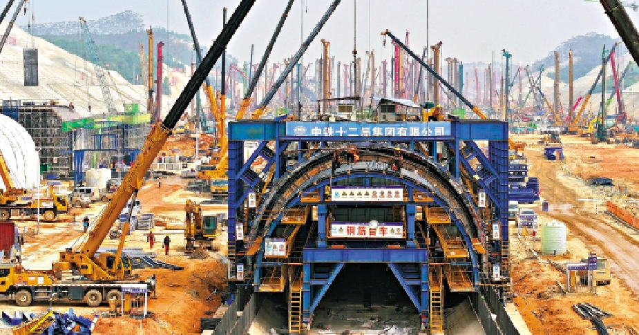 　　圖：廣湛高鐵機場段項目正加緊施工。